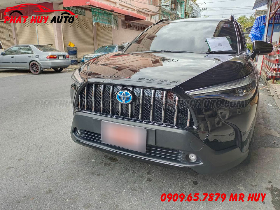 Mặt ca lăng độ Toyota Cross 2022