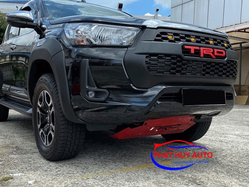 Mặt ca lăng xe Toyota Hilux