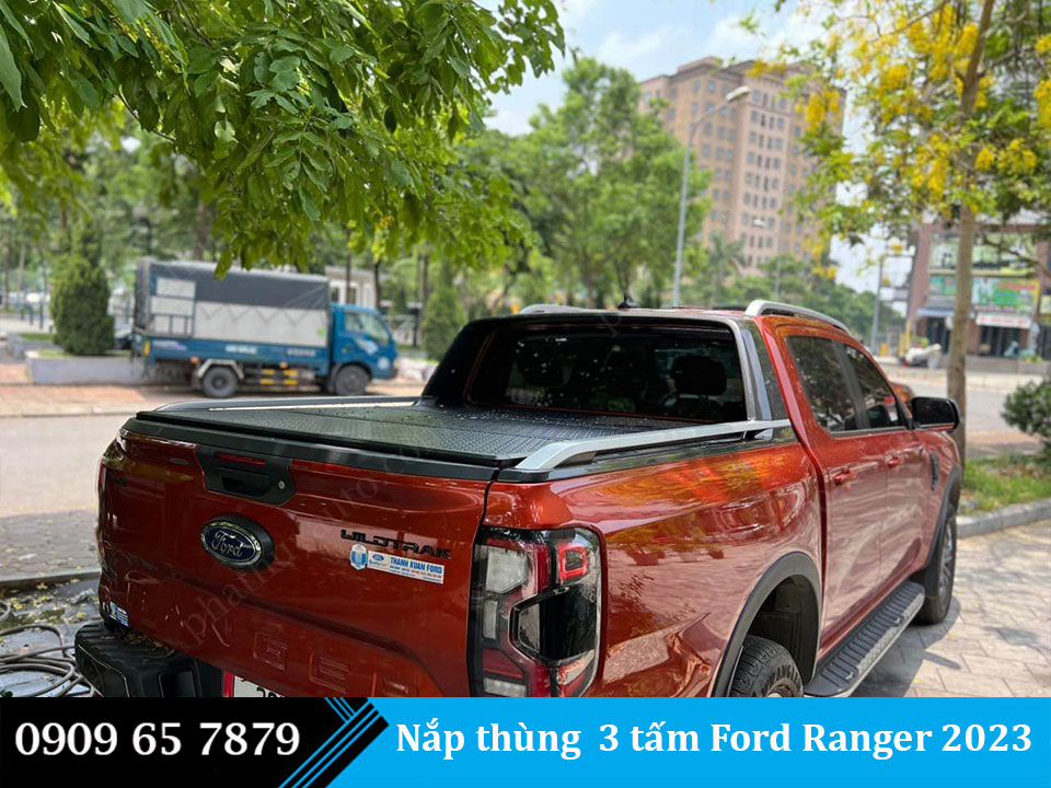 Nắp thùng 3 tấm Ranger 2023