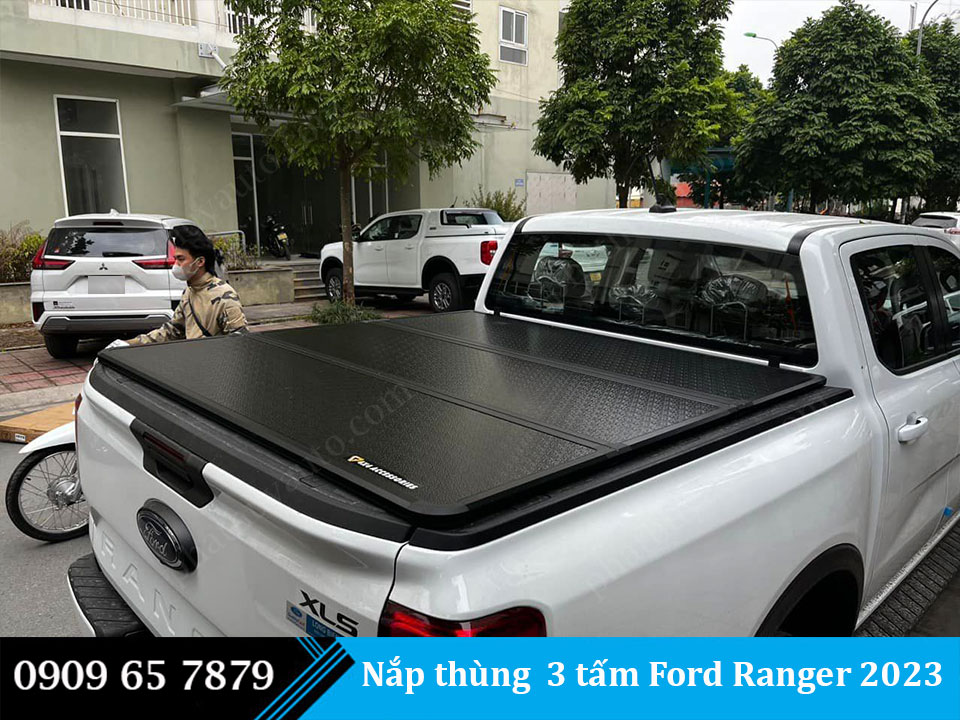 Nắp thùng 3 tấm Ranger 2023