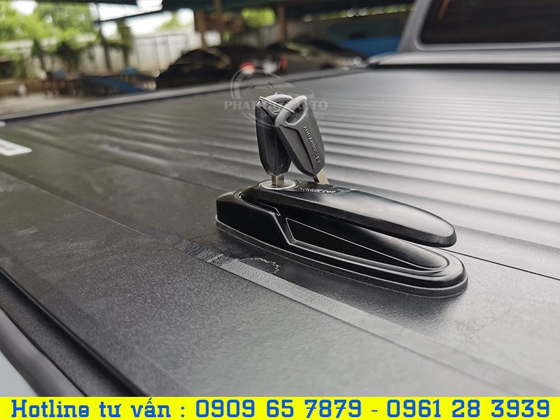 Nắp Thùng Cuộn xe Ford Raptor