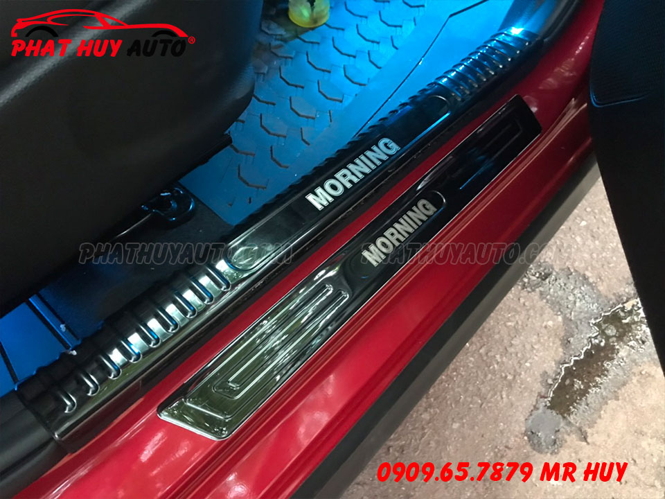 Nẹp bước chân Kia Morning 2022