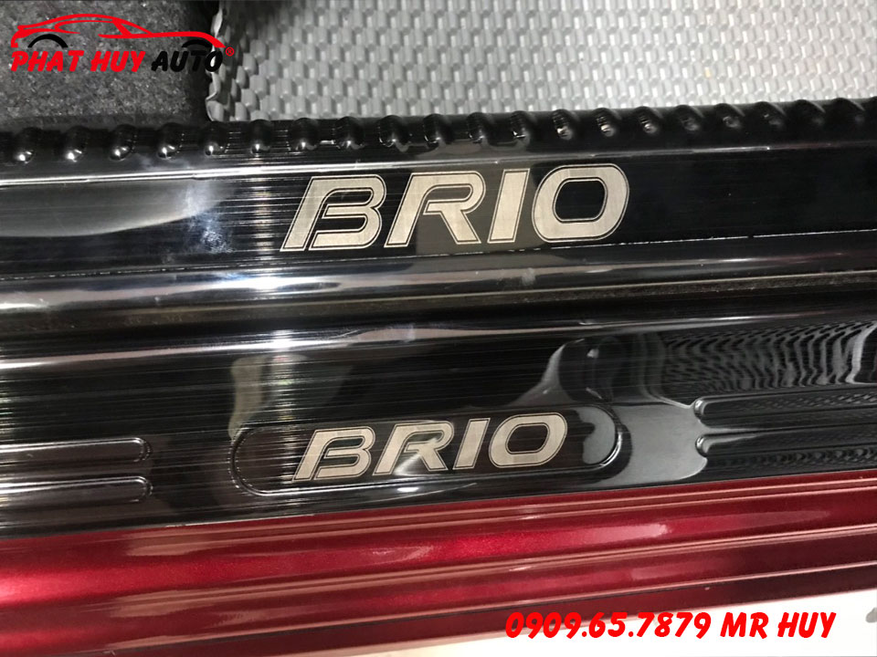 Nẹp Bước Chân Titan Xe Brio