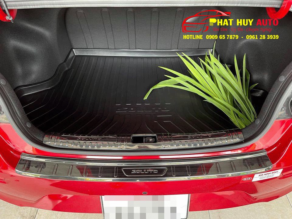 Nẹp chống trầy cốp Kia Soluto