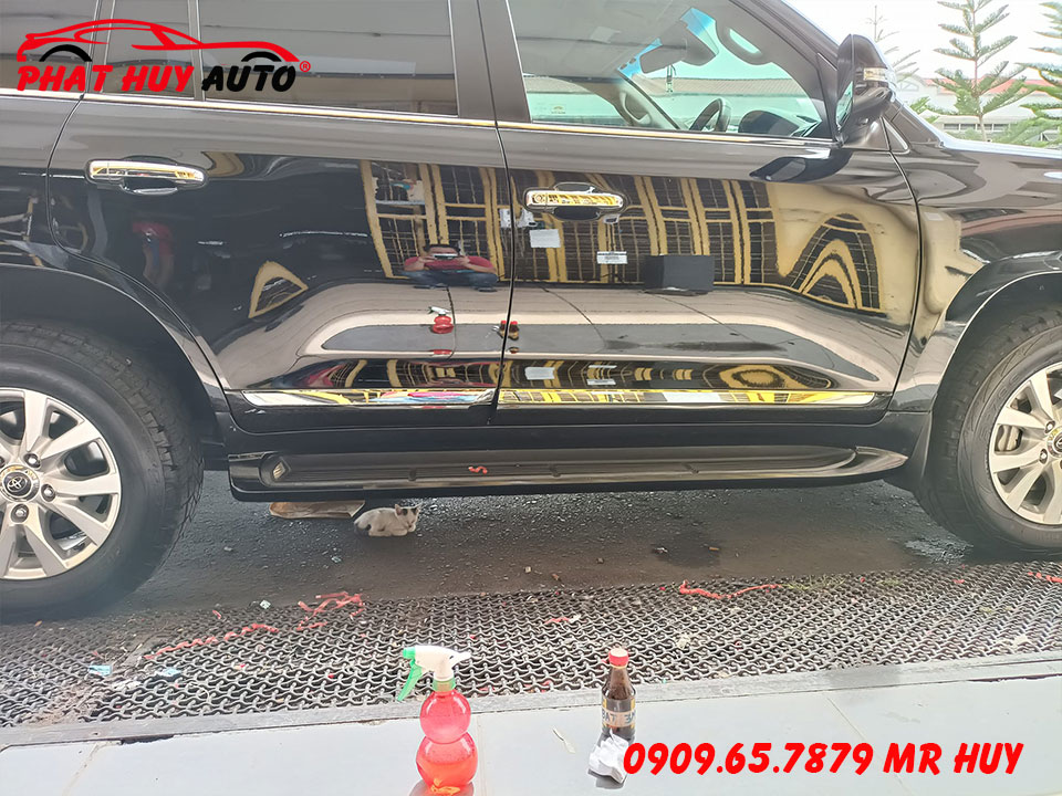 Nẹp Ốp Hông Toyota Land Cruiser