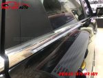 Nẹp viền chân kính Kia Sorento