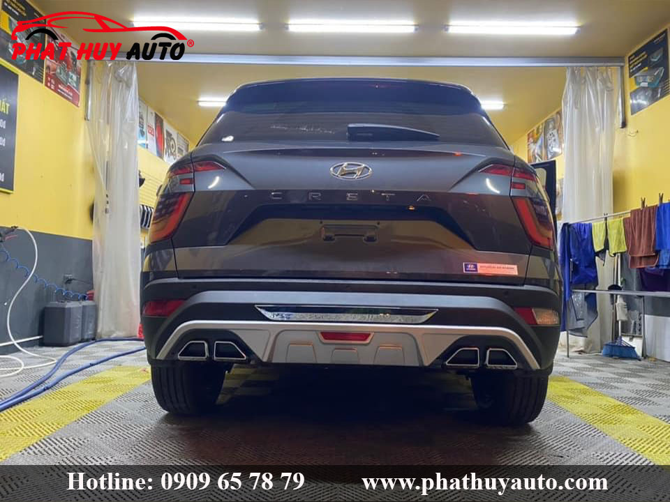 Ốp cản sau Hyundai Creta 2022