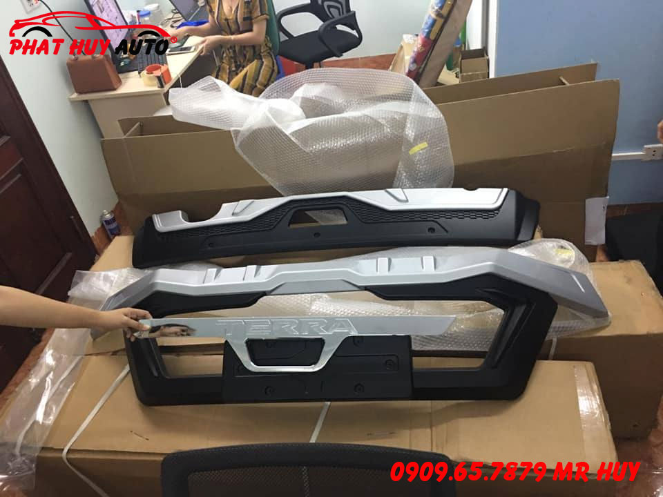Ốp Cản Trước Sau Nissan Terra