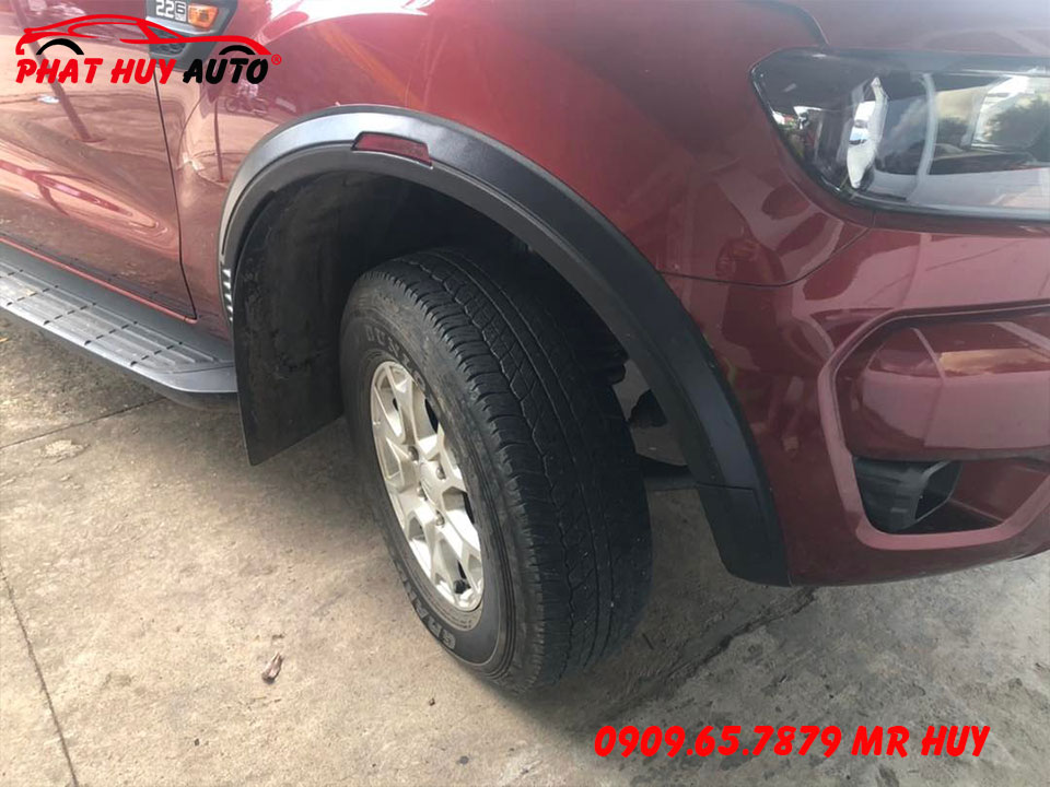 Ốp Cua Lốp Nhỏ Ford Ranger 2022