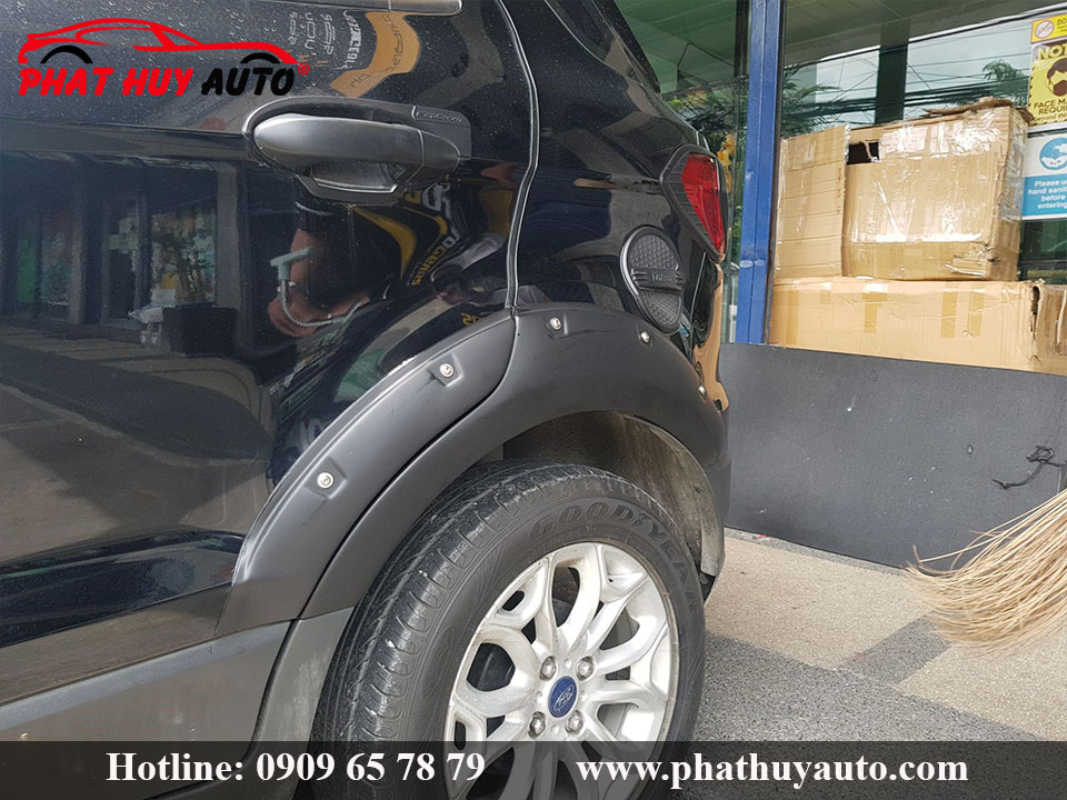 Ốp cua lốp xe Ford Ecosport