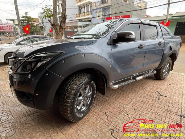 Ốp Cua Lốp xe Mazda BT50