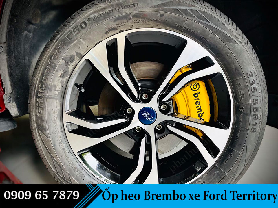 Ốp heo Brembo cho Ford Territory