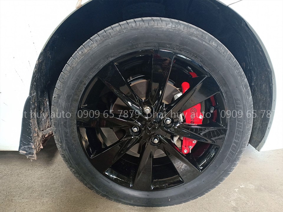 Ốp má phanh Brembo xe Accent