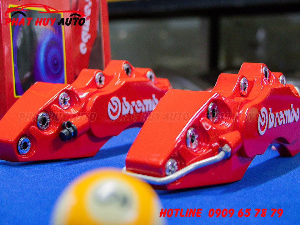 Ốp phanh Brembo cho Ford Mustang