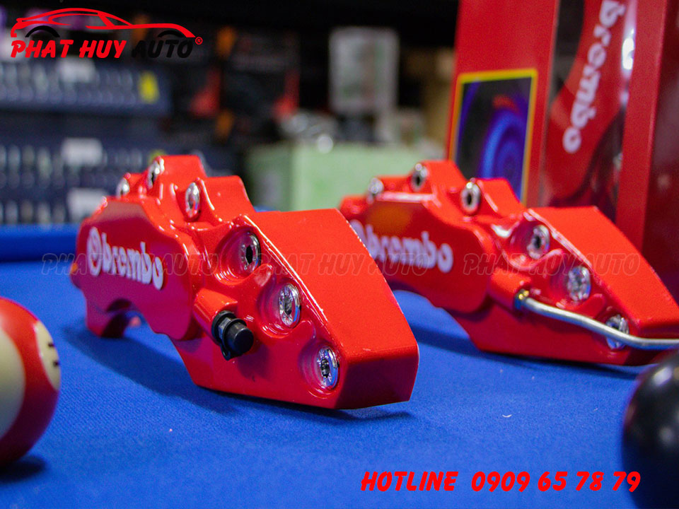 Ốp phanh Brembo cho Ford Mustang