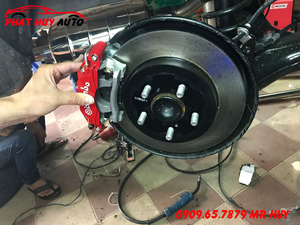 Ốp phanh Brembo Đỏ Cho Altis