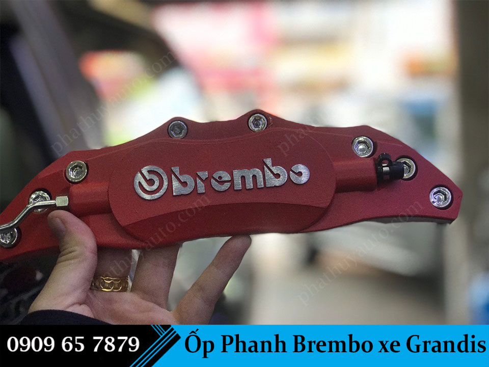 Ốp phanh Brembo xe Mitsubishi Grandis