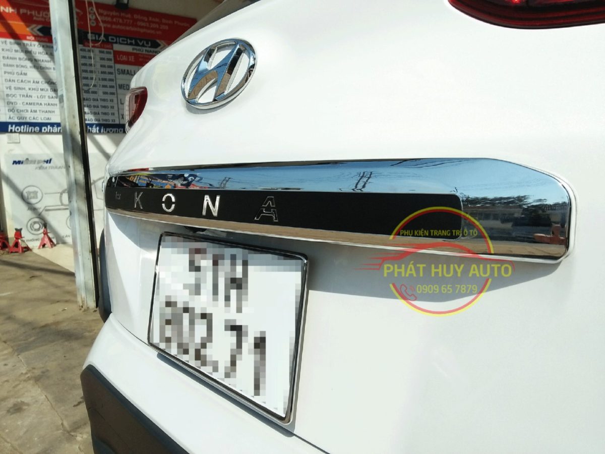 Ốp tay mở cốp Hyundai Kona
