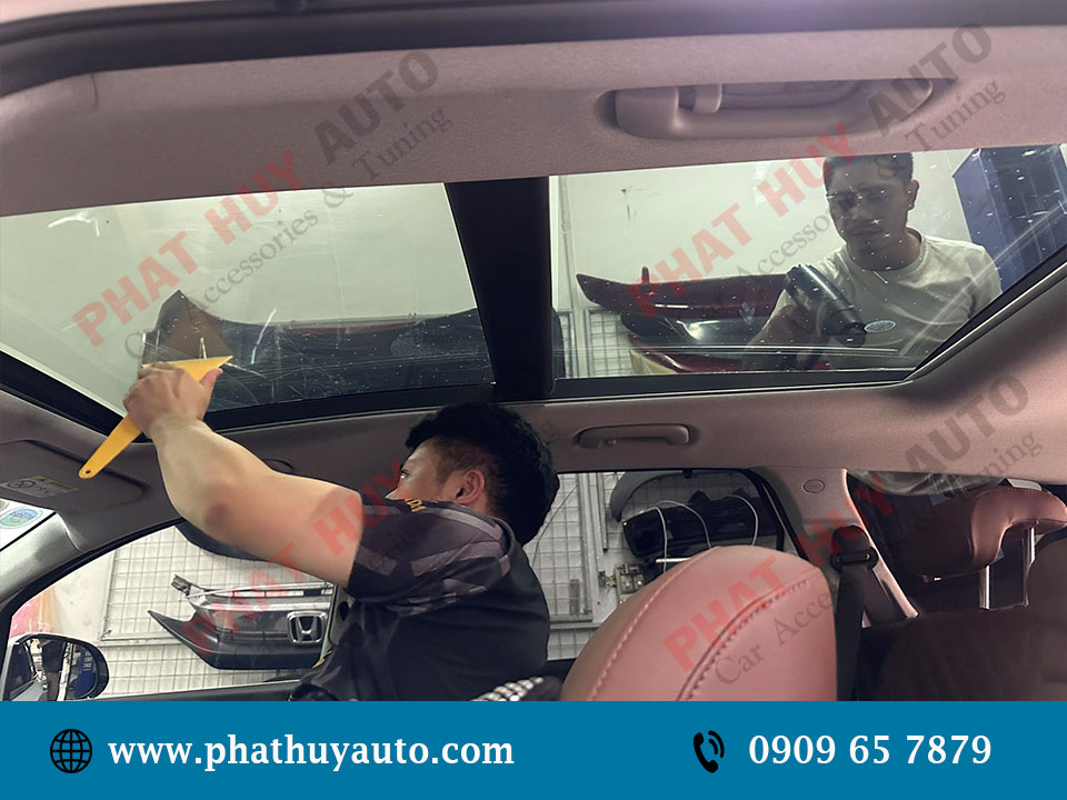 Phim cách nhiệt bầu trời sao
