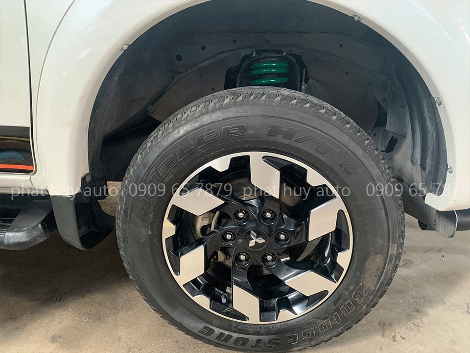 Phuộc nhún TEIN xe Mitsubishi Triton