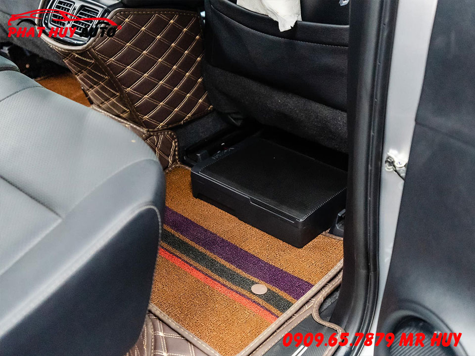 Sub gầm ghế Nakamichi cho Hilux