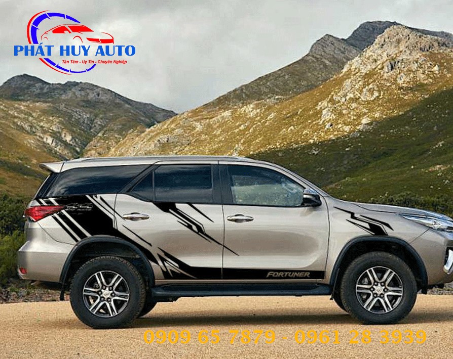 Tem xe Fortuner đẹp nhất 2021