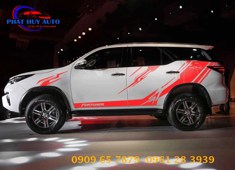 Tem xe Fortuner đẹp nhất 2021