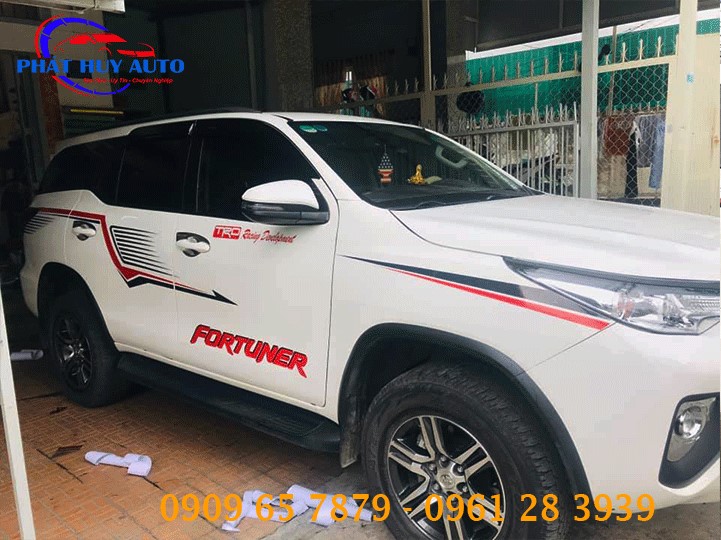 Tem xe Fortuner đẹp nhất 2021