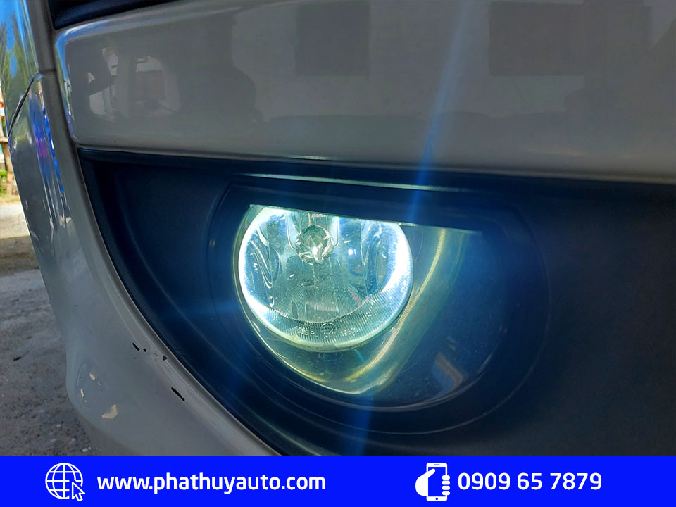 Thay bóng đèn Led gầm xe Chevrolet Trailblazer