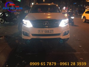 Thay bóng đèn led xe Fortuner