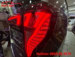 Thay đèn hậu xe Toyota Innova