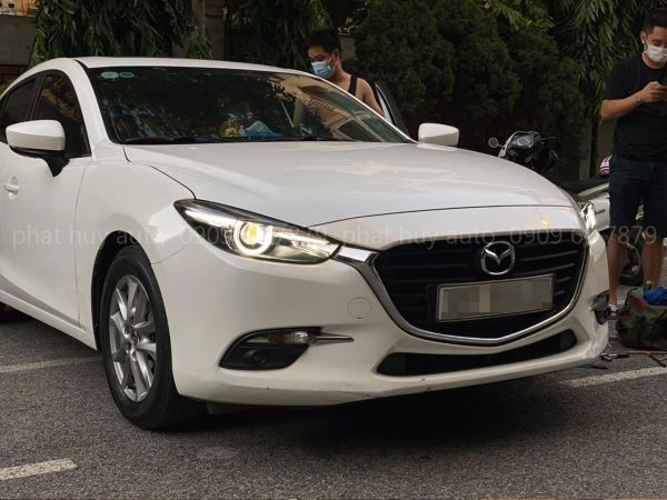 Thay đèn pha cho Mazda 3