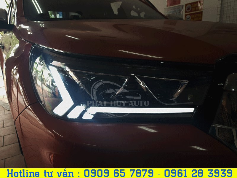 Thay Đèn Pha Nguyên Cụm Hilux