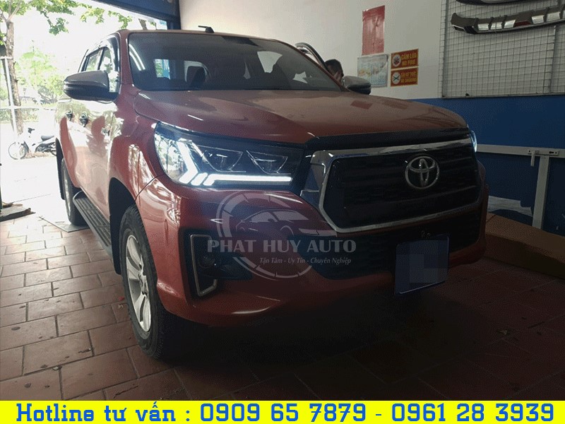 Thay Đèn Pha Nguyên Cụm Hilux