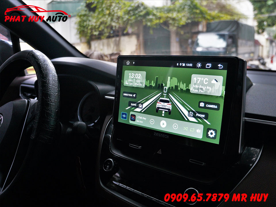 Thay màn hình cho Toyota Veloz
