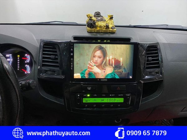 Thay màn hình dvd Fortuner 2014