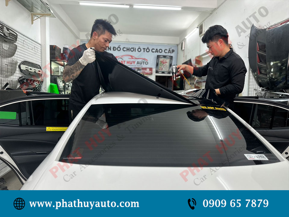 Toyota Vios dán decal nóc đen