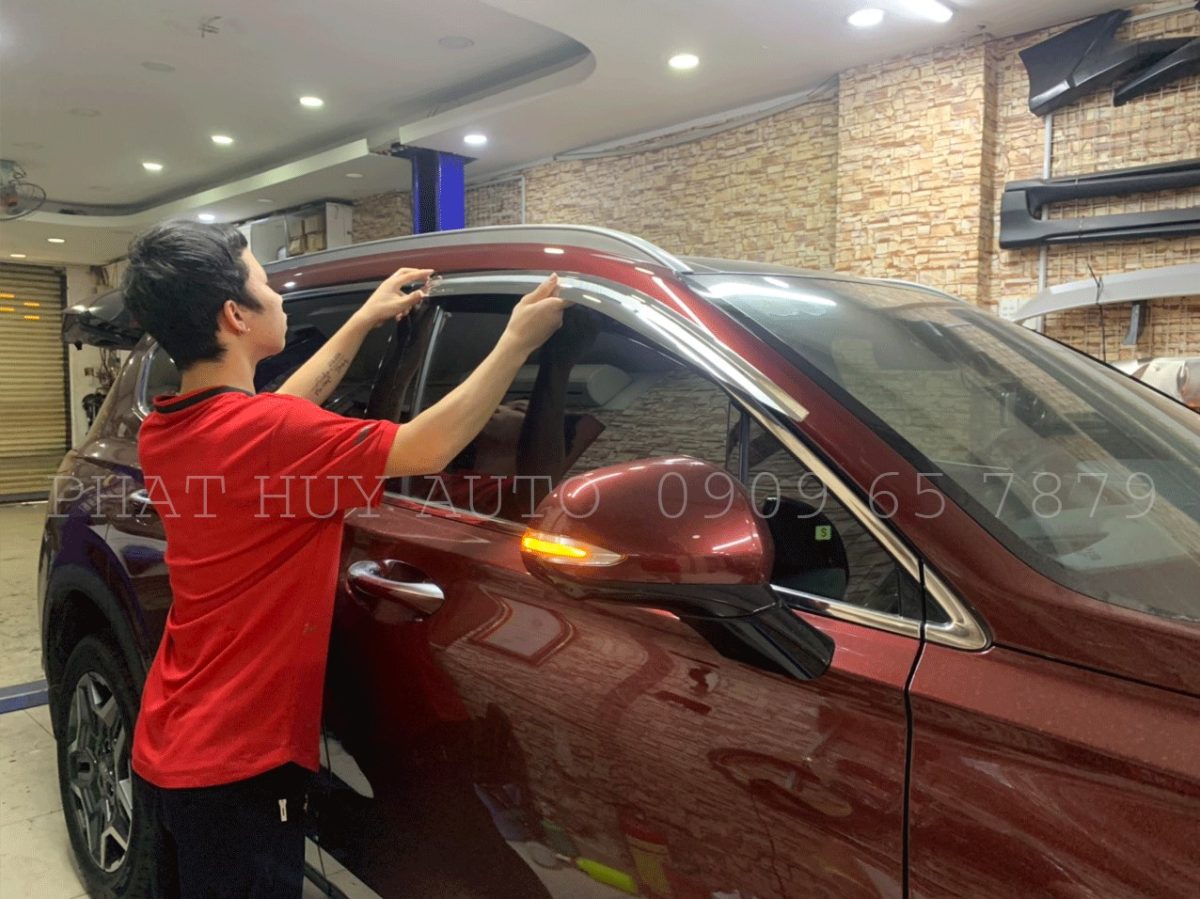 Vè che mưa xe Santafe 2021