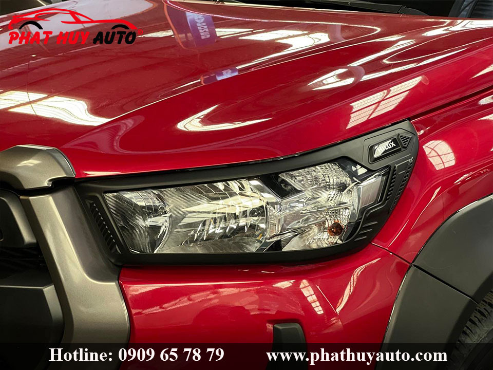 Viền đèn trước sau Hilux 2022