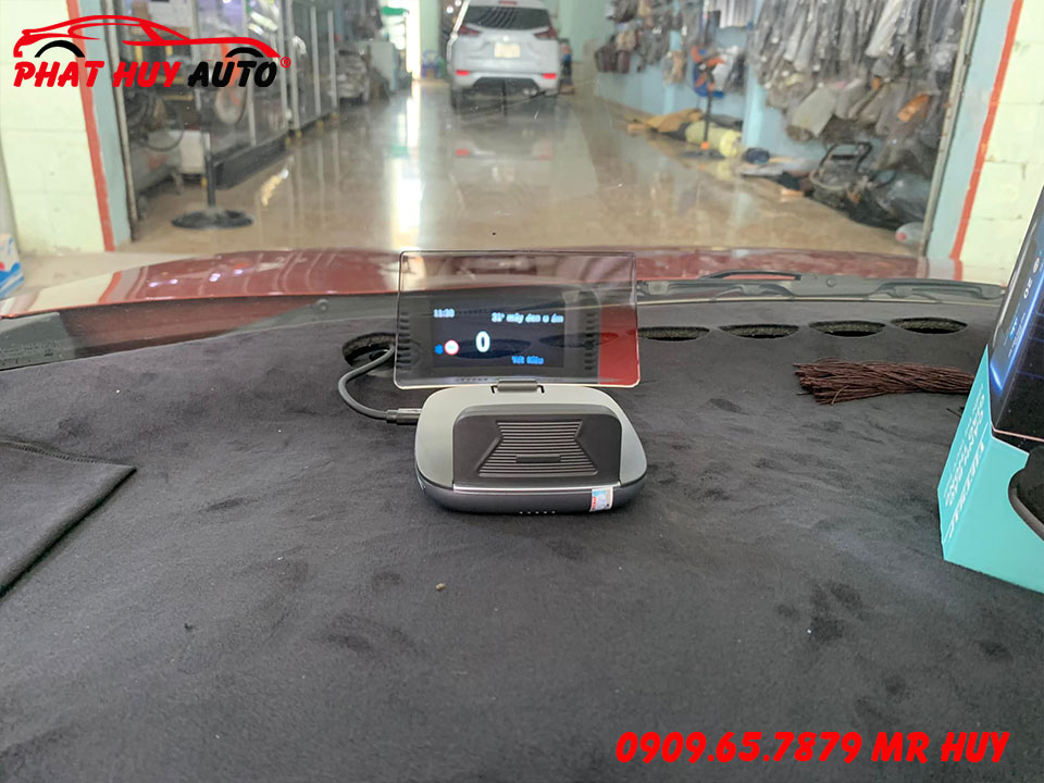 Vios lắp màn hình HUD Vietmap